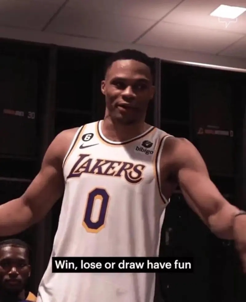 pg包含NBA季后赛清晨再迎强敌，瓦伦西亚主帅复盘，主帅态度——气氛紧张，轮换策略成焦点的词条